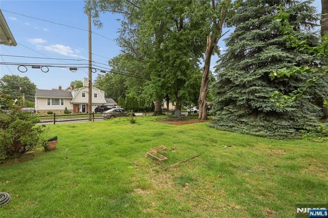 485 River Road, New Milford, NJ 07646