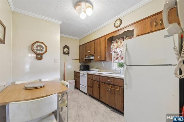 485 River Road, New Milford, NJ 07646