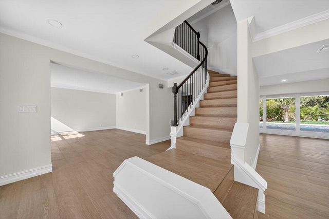 37 E High Point Road, Sewalls Point, FL 34996