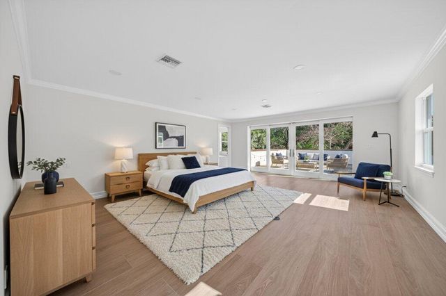 37 E High Point Road, Sewalls Point, FL 34996