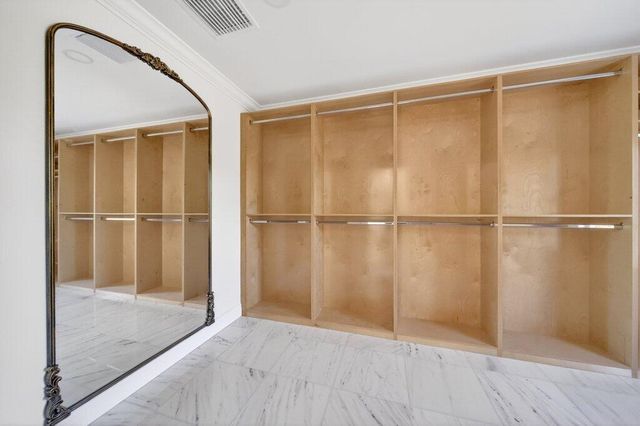 37 E High Point Road, Sewalls Point, FL 34996