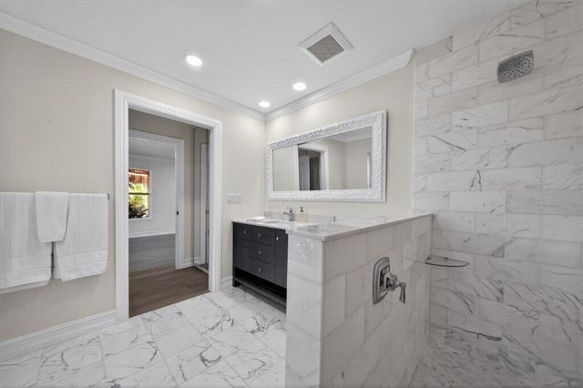 37 E High Point Road, Sewalls Point, FL 34996