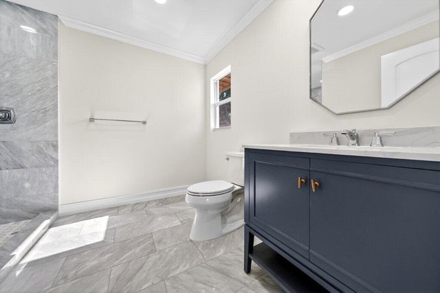 37 E High Point Road, Sewalls Point, FL 34996