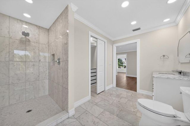 37 E High Point Road, Sewalls Point, FL 34996