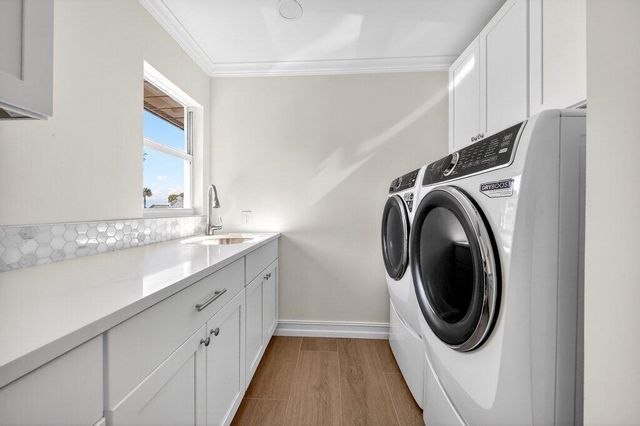 37 E High Point Road, Sewalls Point, FL 34996