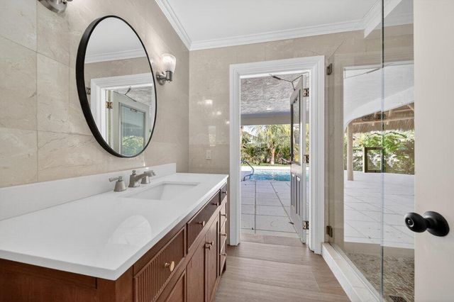 37 E High Point Road, Sewalls Point, FL 34996