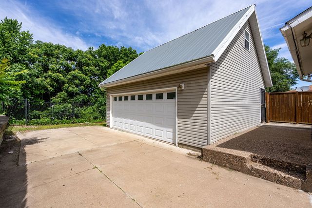 526 31st Street, Rock Island, IL 61201