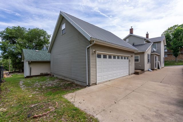526 31st Street, Rock Island, IL 61201