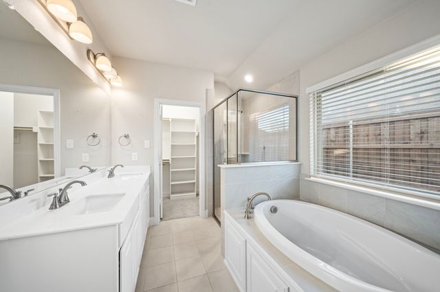 203 Old Settlers Trail, Waxahachie, TX 75167