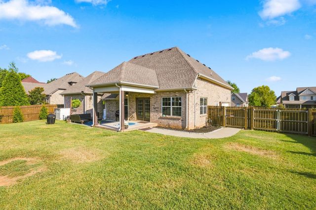 1734 Bear Paw Lane, Murfreesboro, TN 37130