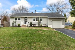 12 Edgewater Drive, Matawan, NJ 07747