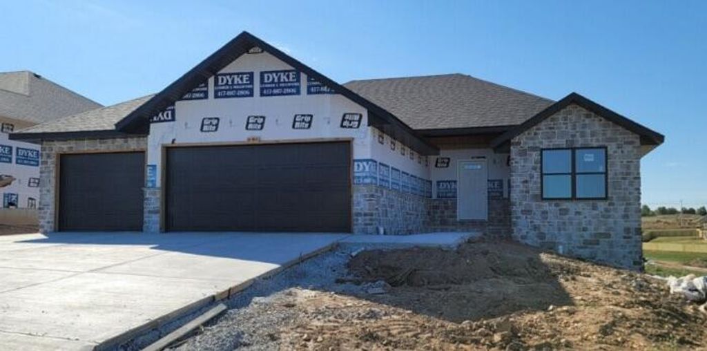 951 South Silverwood Lane, Nixa, MO 65714