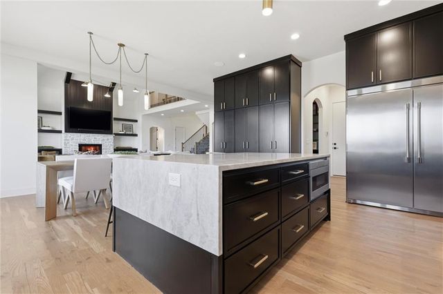 7445 NW Fawn Avenue, Parkville, MO 64152