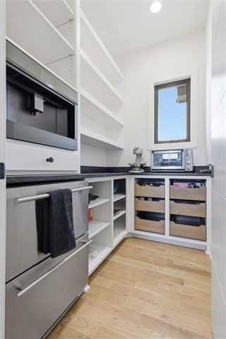 7445 NW Fawn Avenue, Parkville, MO 64152