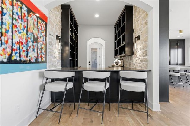 7445 NW Fawn Avenue, Parkville, MO 64152