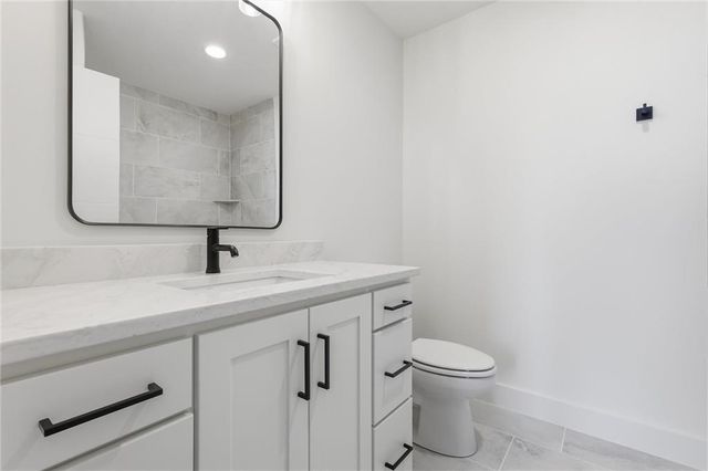 7445 NW Fawn Avenue, Parkville, MO 64152