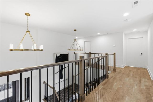 7445 NW Fawn Avenue, Parkville, MO 64152