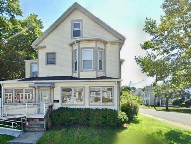 13 Wright St, Stoneham, MA 02180
