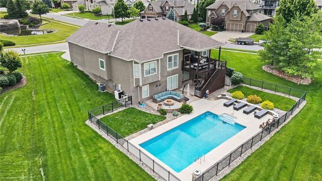 2910 NE 102nd Terrace, Kansas City, MO 64155