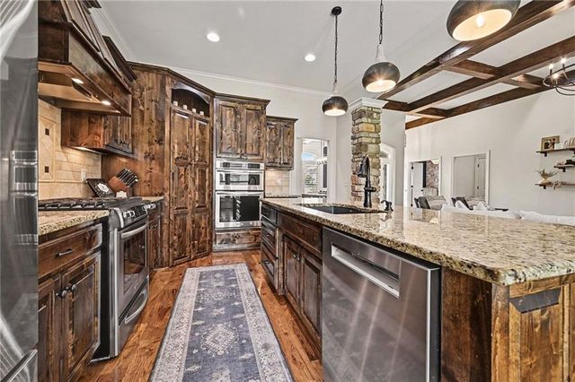 2910 NE 102nd Terrace, Kansas City, MO 64155