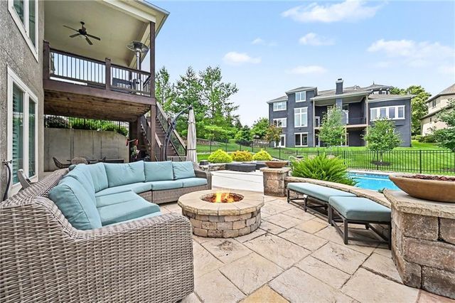 2910 NE 102nd Terrace, Kansas City, MO 64155