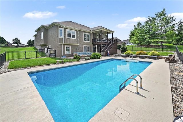 2910 NE 102nd Terrace, Kansas City, MO 64155