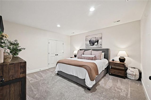 2910 NE 102nd Terrace, Kansas City, MO 64155