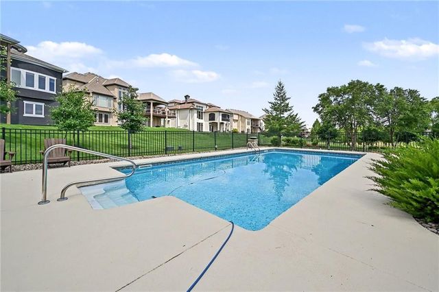 2910 NE 102nd Terrace, Kansas City, MO 64155