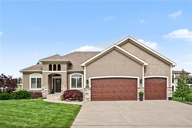 2910 NE 102nd Terrace, Kansas City, MO 64155