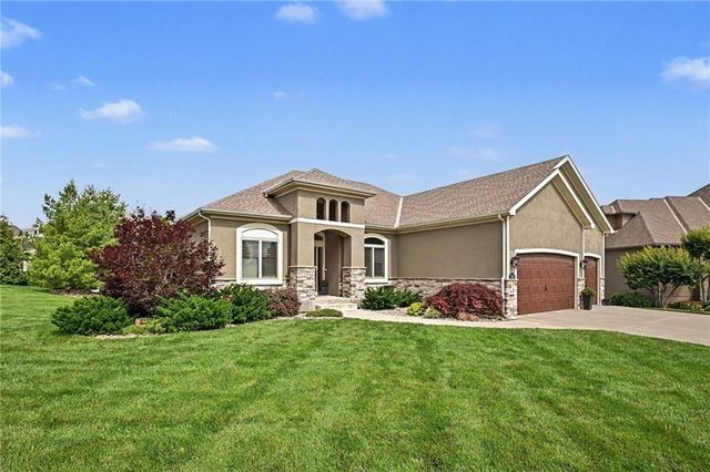 2910 NE 102nd Terrace, Kansas City, MO 64155