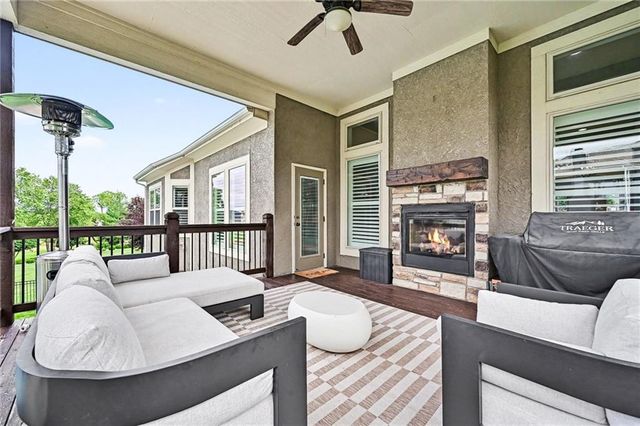 2910 NE 102nd Terrace, Kansas City, MO 64155