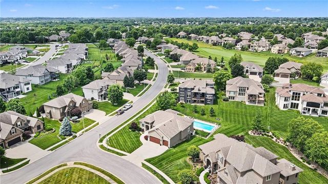 2910 NE 102nd Terrace, Kansas City, MO 64155
