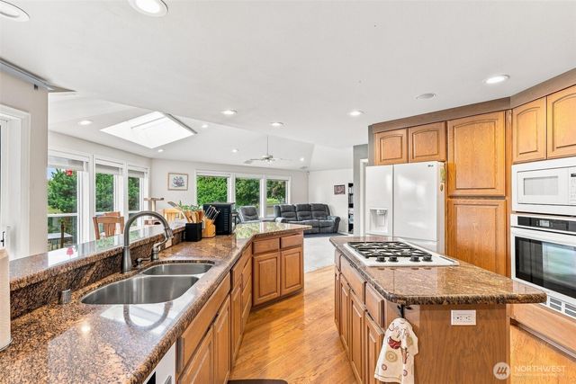 8285 Cowichan Road, Blaine, WA 98230