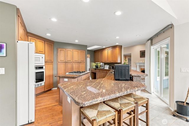 8285 Cowichan Road, Blaine, WA 98230