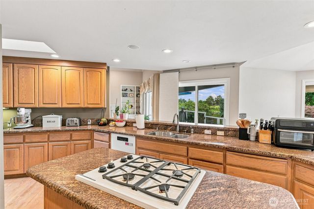 8285 Cowichan Road, Blaine, WA 98230