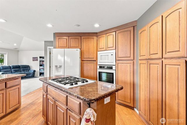 8285 Cowichan Road, Blaine, WA 98230
