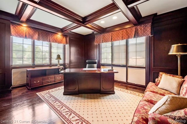 18878 Oak Leaf Lane, Northville, MI 48168