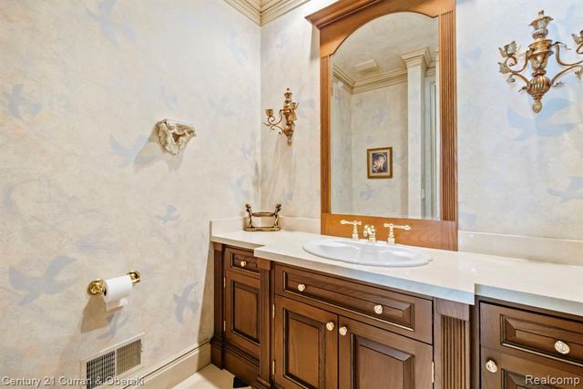 18878 Oak Leaf Lane, Northville, MI 48168