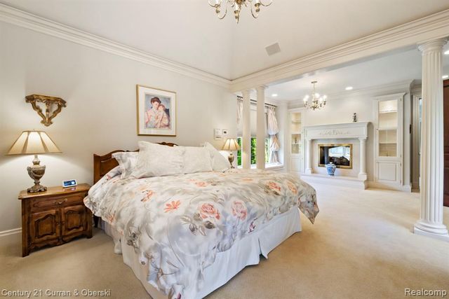 18878 Oak Leaf Lane, Northville, MI 48168