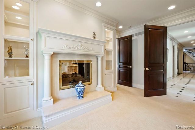 18878 Oak Leaf Lane, Northville, MI 48168