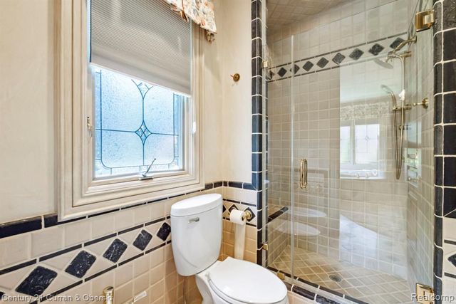 18878 Oak Leaf Lane, Northville, MI 48168