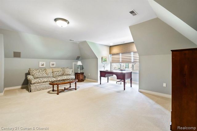 18878 Oak Leaf Lane, Northville, MI 48168