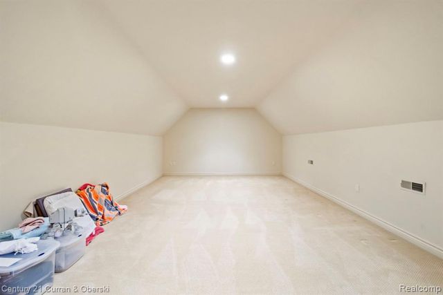 18878 Oak Leaf Lane, Northville, MI 48168