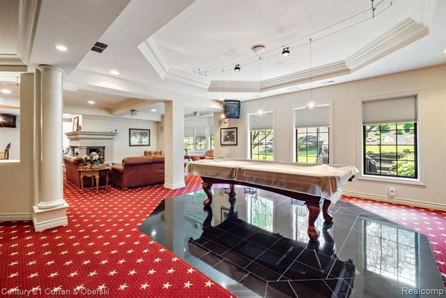 18878 Oak Leaf Lane, Northville, MI 48168