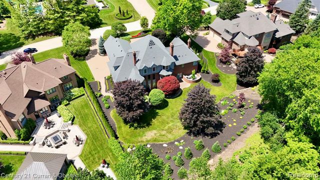 18878 Oak Leaf Lane, Northville, MI 48168