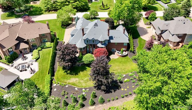 18878 Oak Leaf Lane, Northville, MI 48168