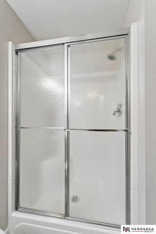 17202 Hickory Plaza, Omaha, NE 68130