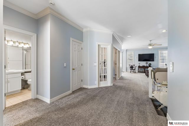 17202 Hickory Plaza, Omaha, NE 68130