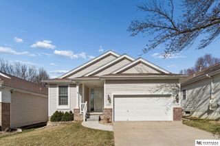 17202 Hickory Plaza, Omaha, NE 68130