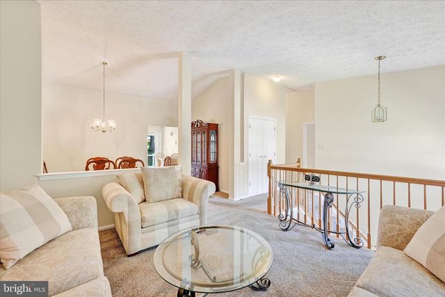 15 HEAVRIN CT, Baltimore, MD 21236
